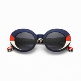 Paire de lunettes à monture écaille foncée